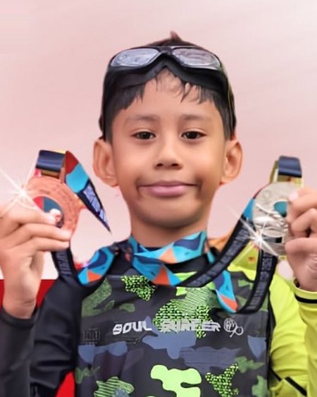 Dua Medali Kejuaraan Renang (Medali Perak Gaya Dada 25M & Medali Perunggu Gaya Bebas Fins 25M)