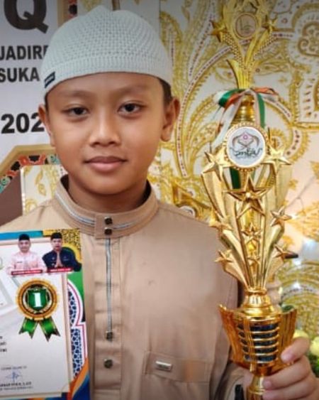 Juara Terbaik 1 Cabang Tahfidz Putra MTQ Kelurahan Jadirejo Kecamatan Sukajadi 2026